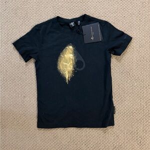 Moose Knuckles Black Tee with Gold Design small Augustine tee